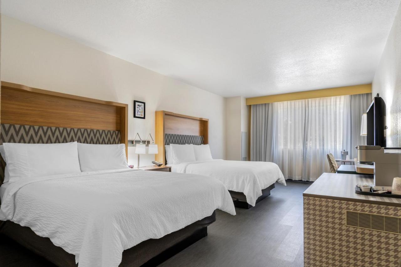 Premium Queen Room with Two Queen Beds
